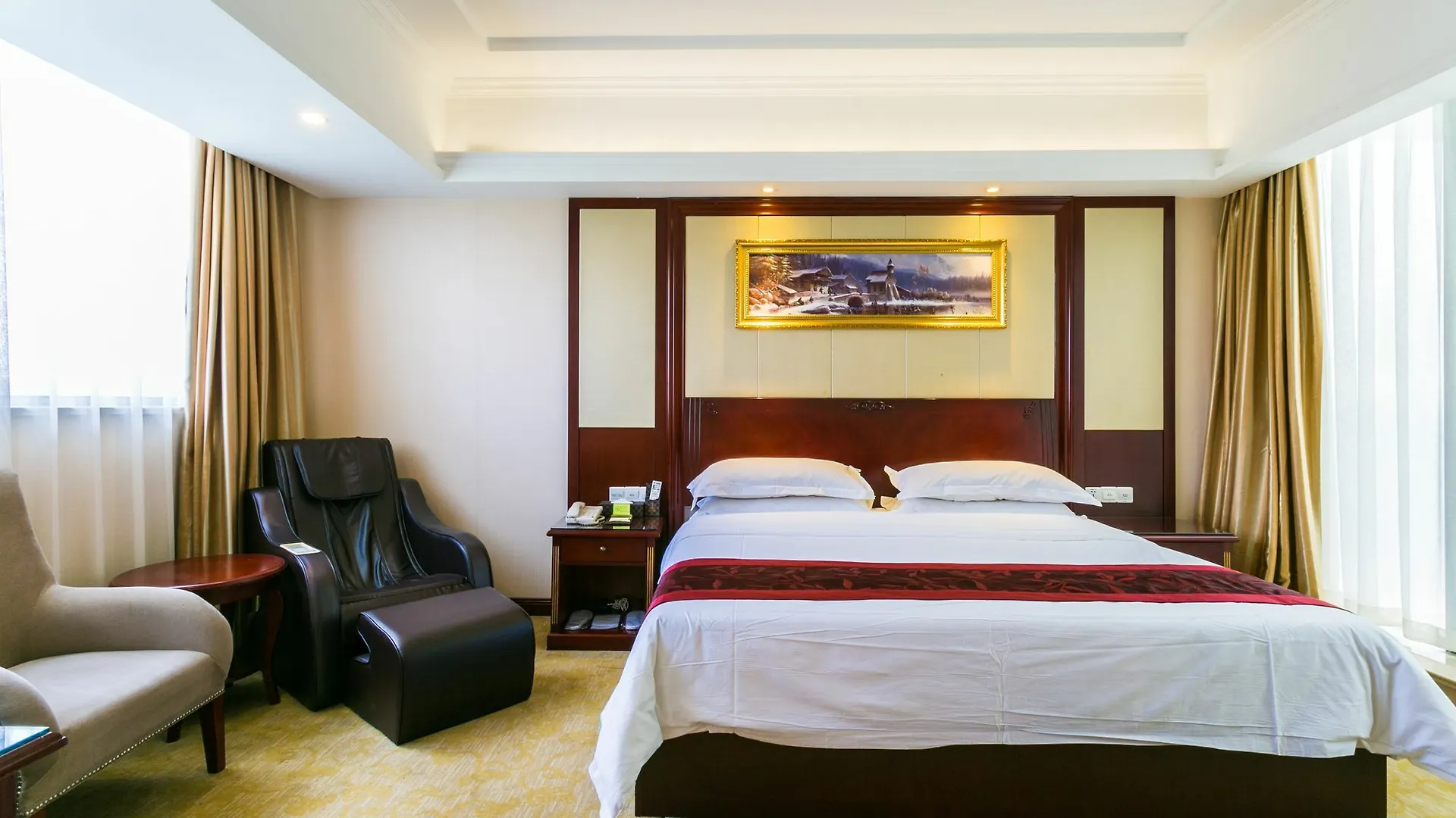 ***  Vienna Hotel Hongqiao Airport Wanda Plaza Shanghai China
