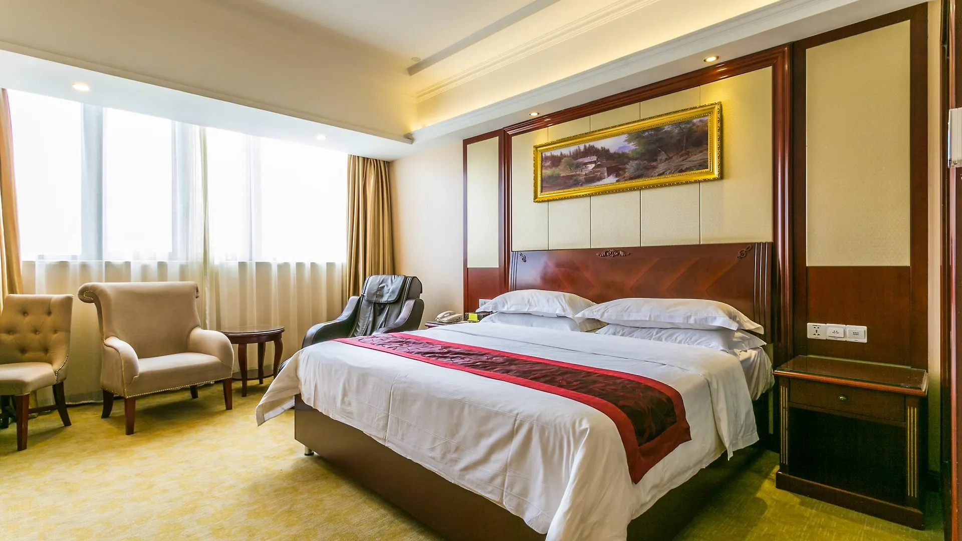 Vienna Hotel Hongqiao Airport Wanda Plaza Shanghai 3*,